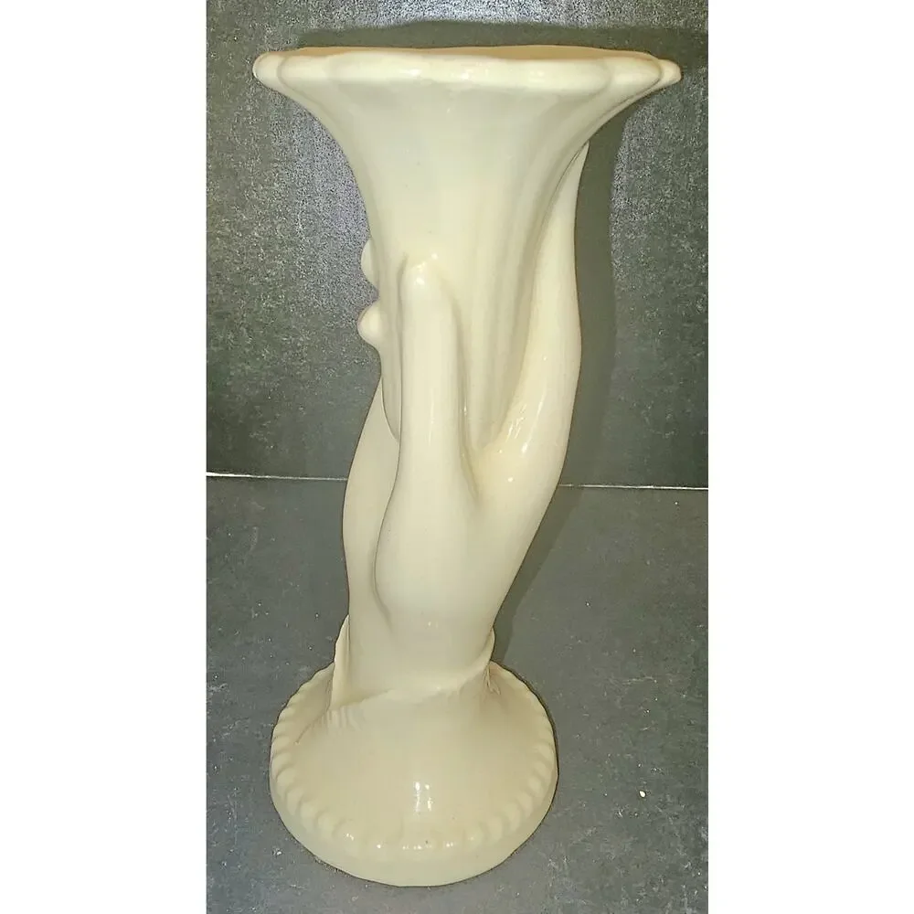 Shawnee(?) Hand Trumpet Vase in Cream/Off White